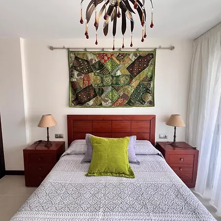 Paradise Sunset 100 Hardrock Apartman *